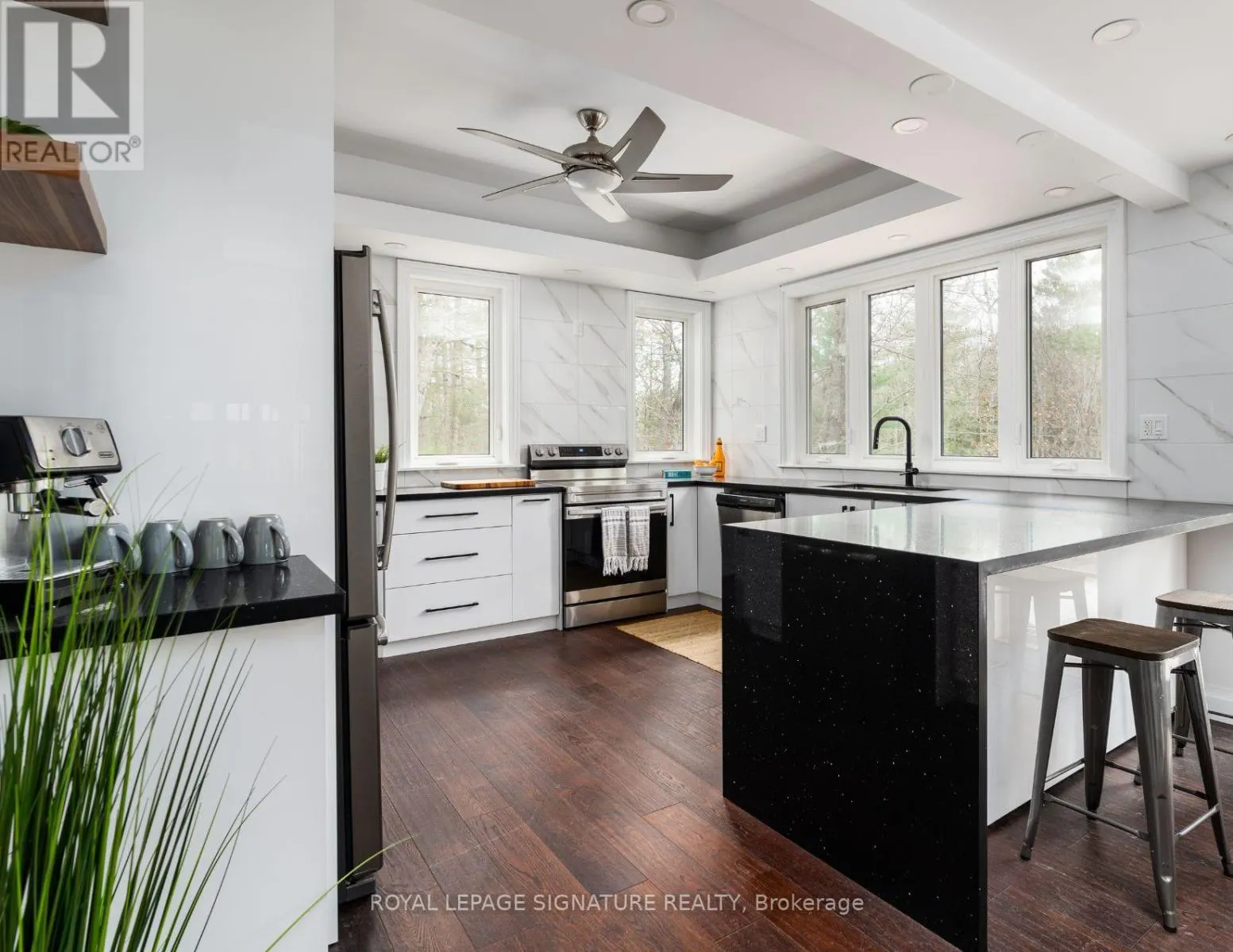 613 LONG LAKE ROAD