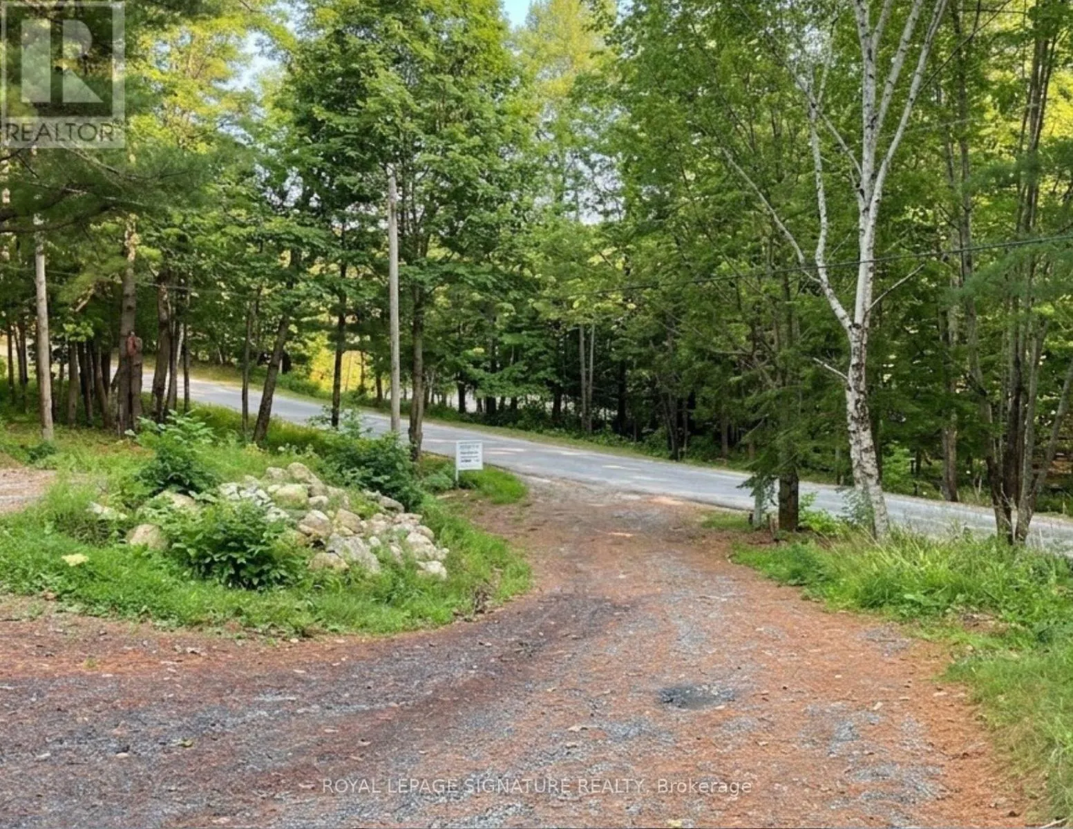 613 LONG LAKE ROAD