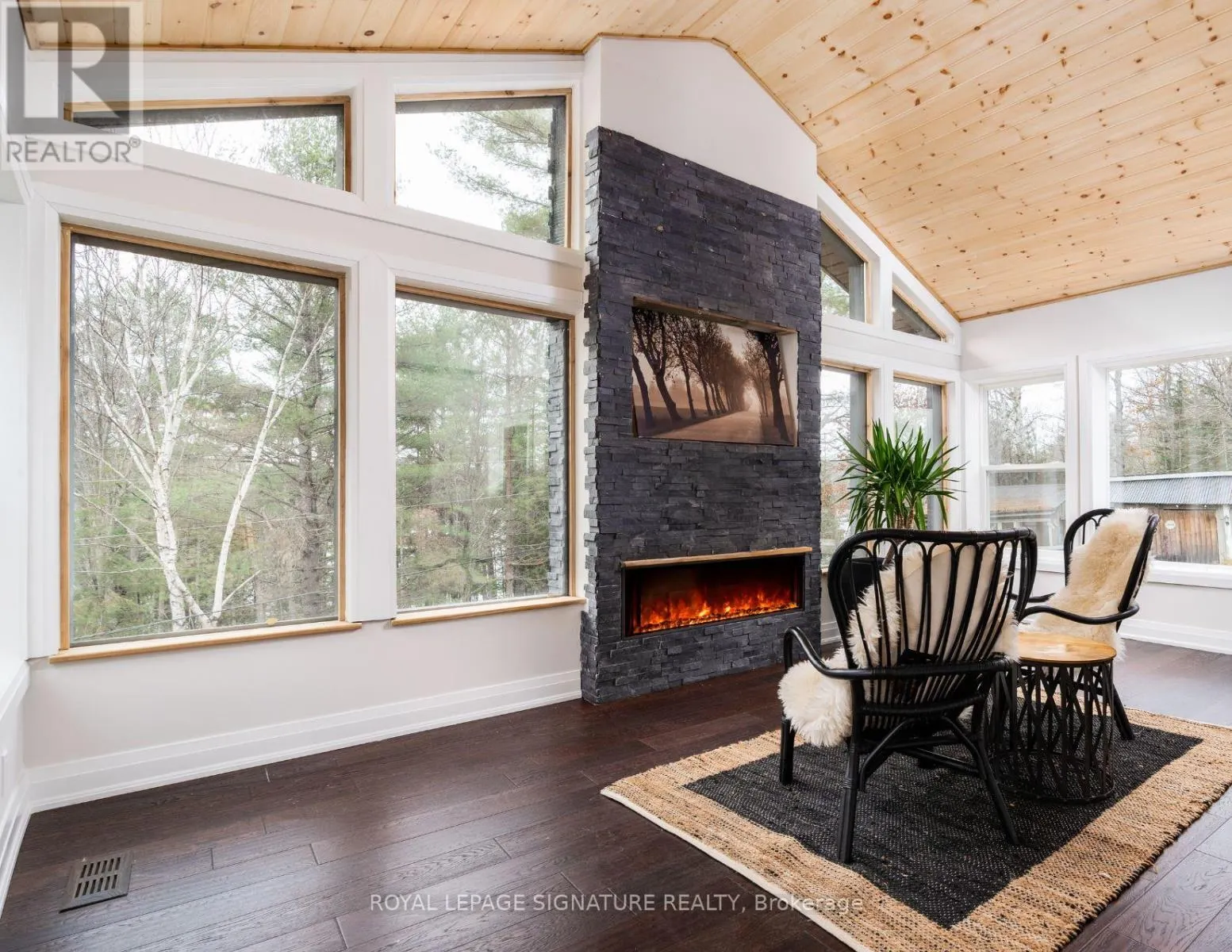 613 LONG LAKE ROAD