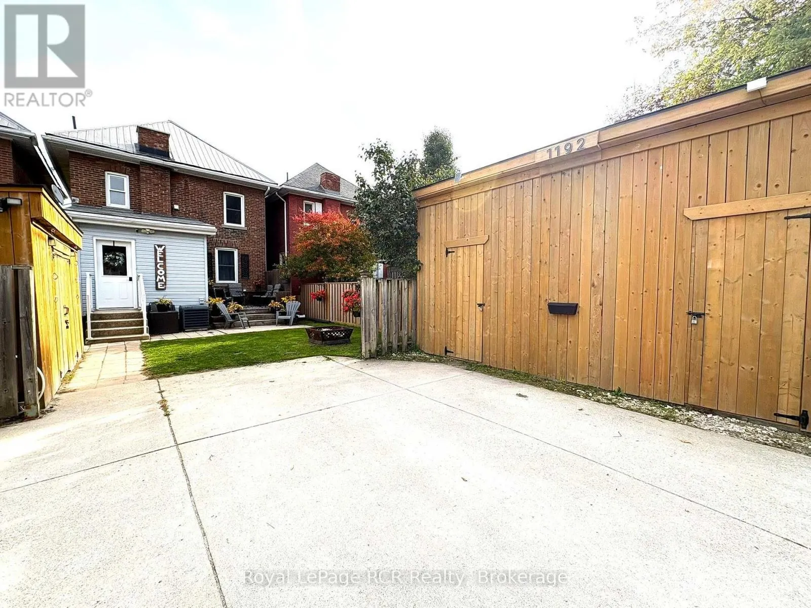 1192 2ND AVENUE W