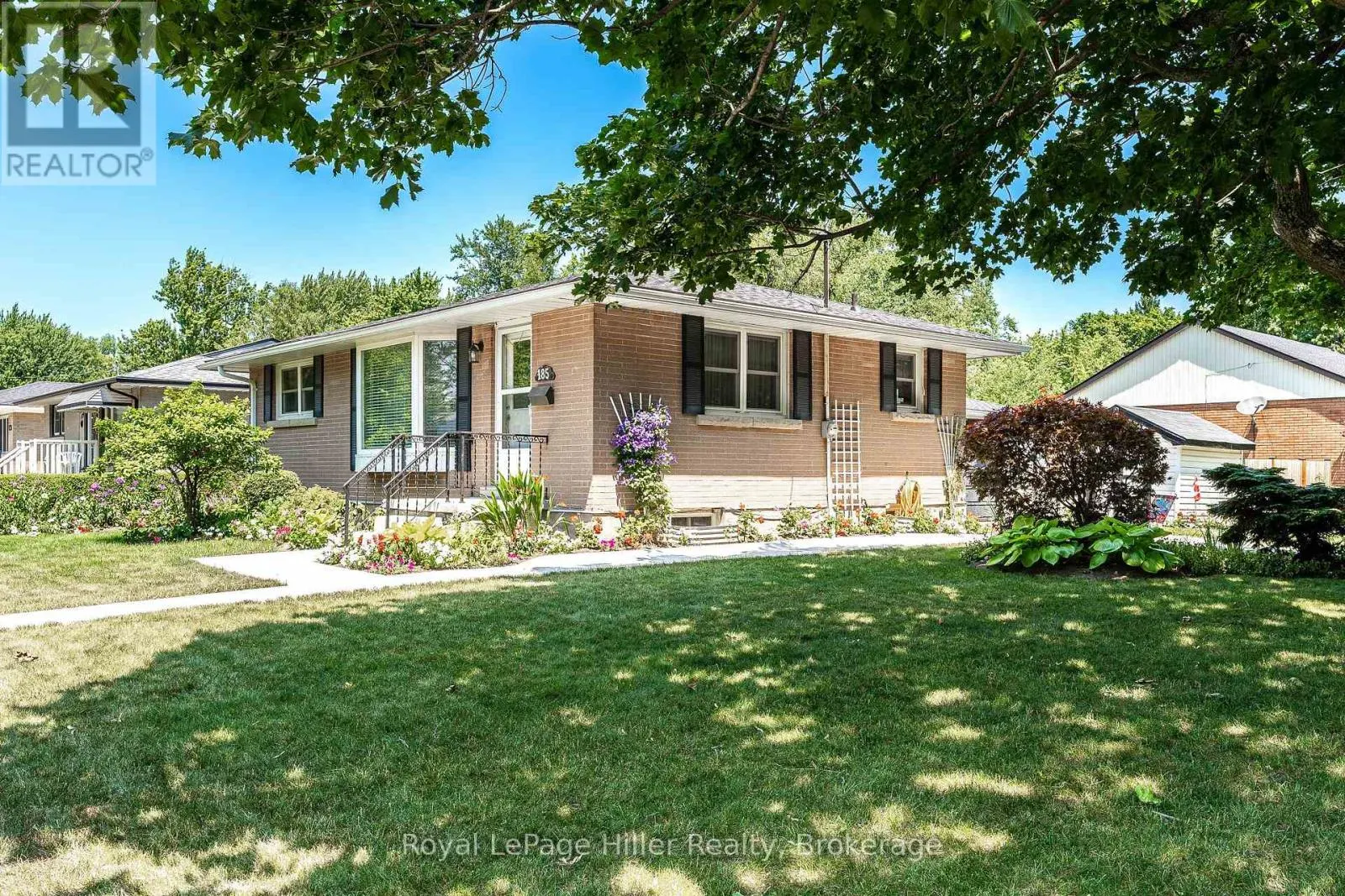 185 STRACHAN STREET