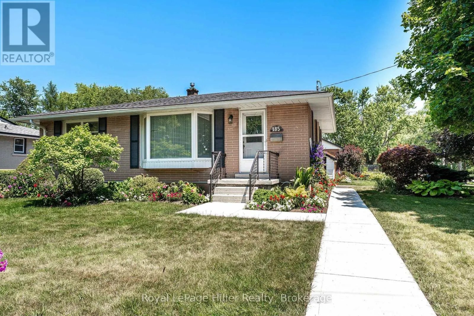 185 STRACHAN STREET