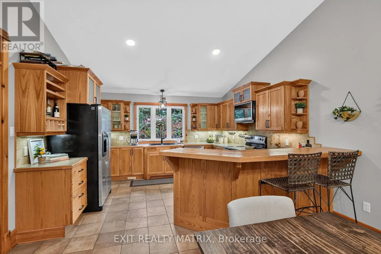 8010 IVESON DRIVE