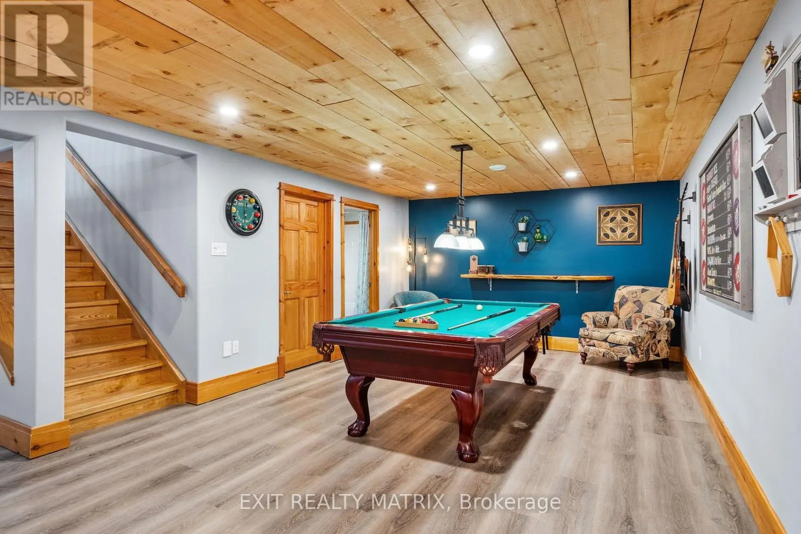 8010 IVESON DRIVE