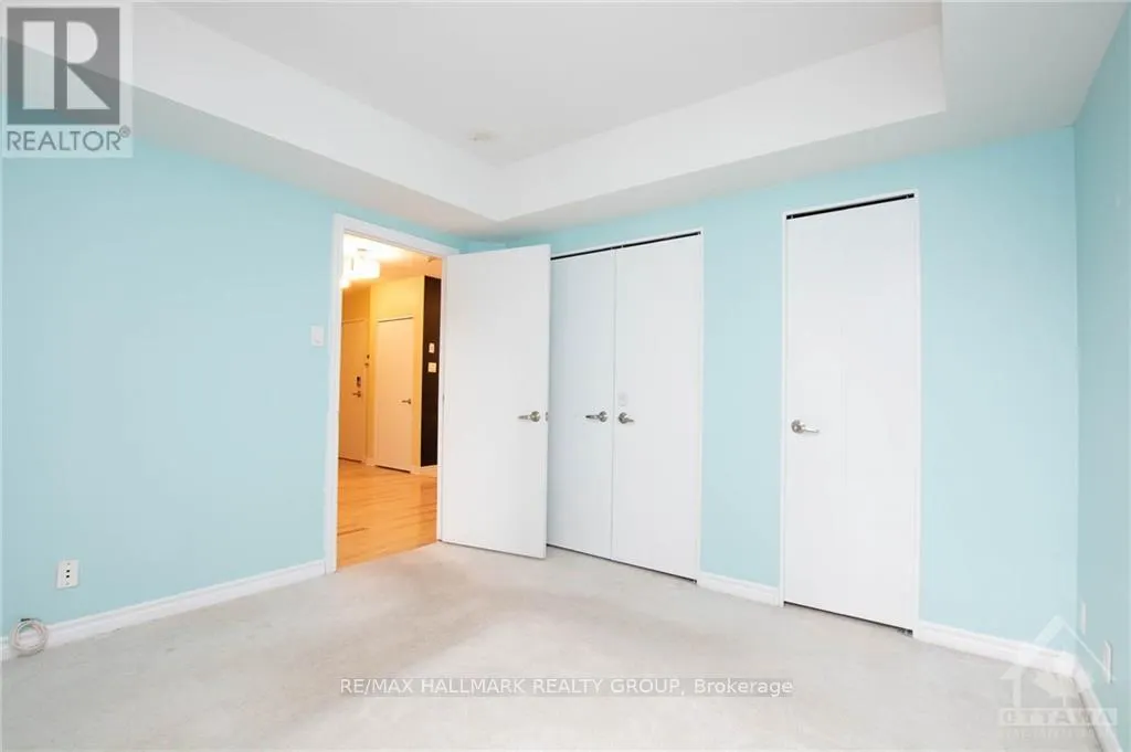 1405 - 445 LAURIER AVENUE W