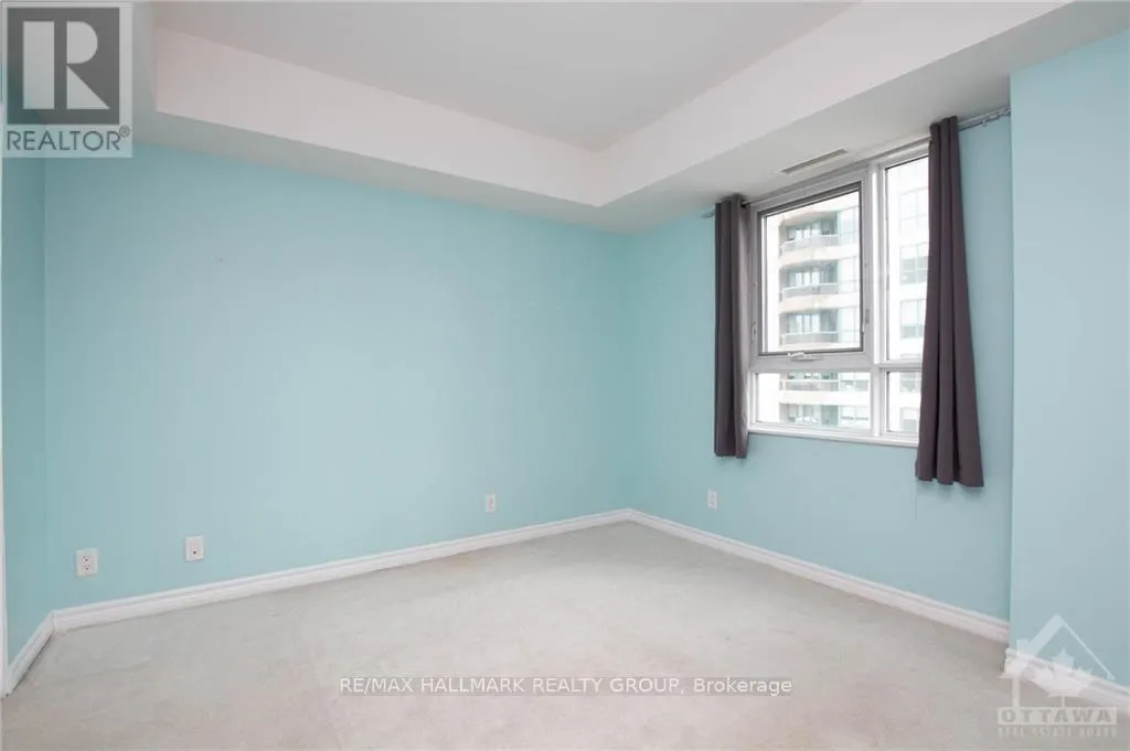1405 - 445 LAURIER AVENUE W