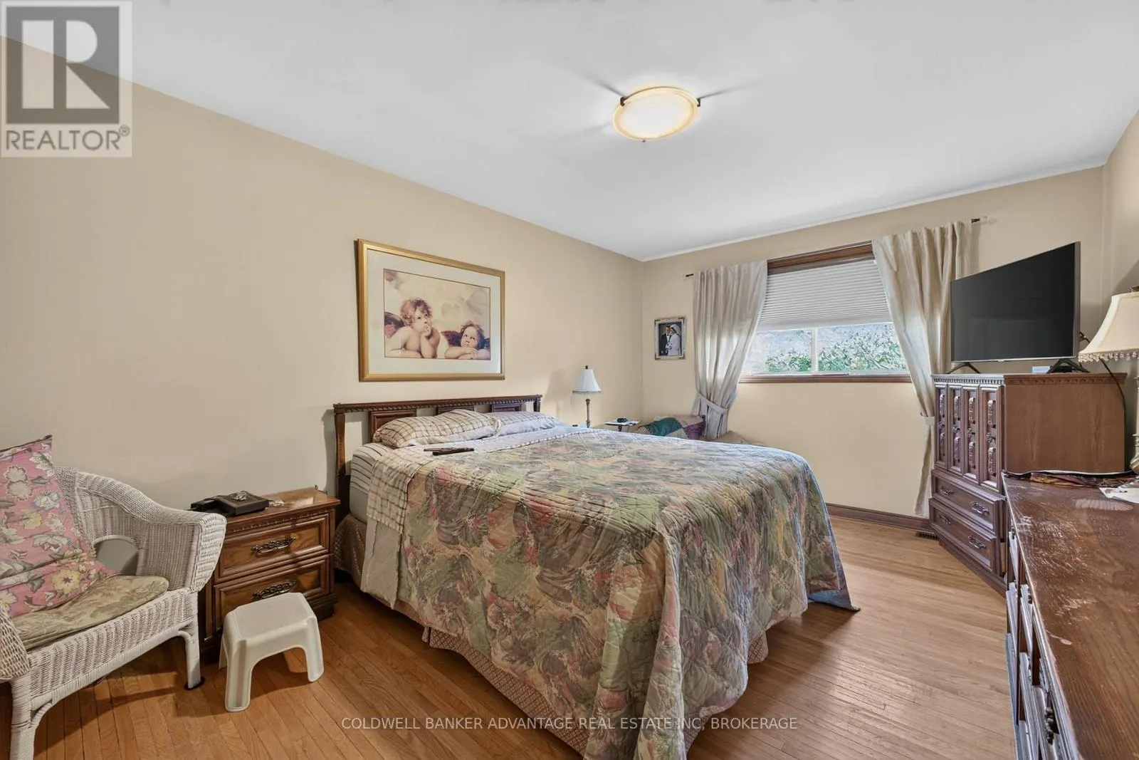28 GLENPARK COURT