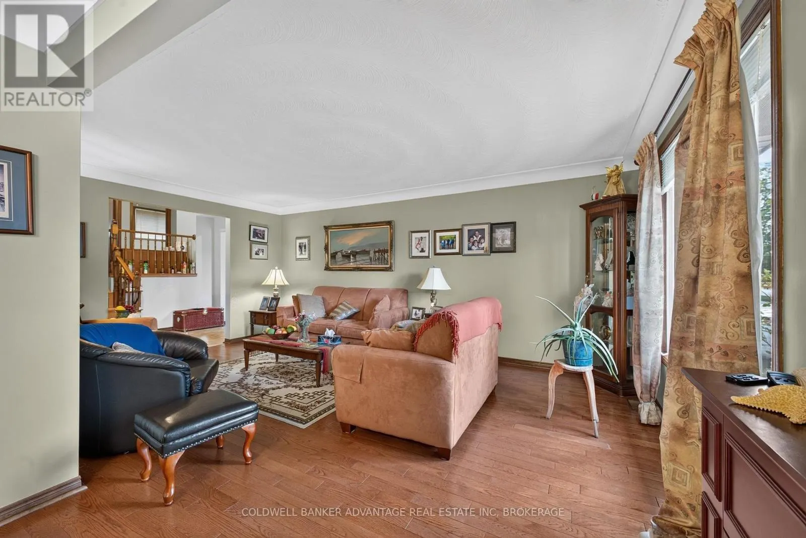 28 GLENPARK COURT