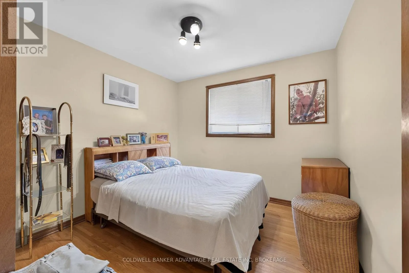 28 GLENPARK COURT