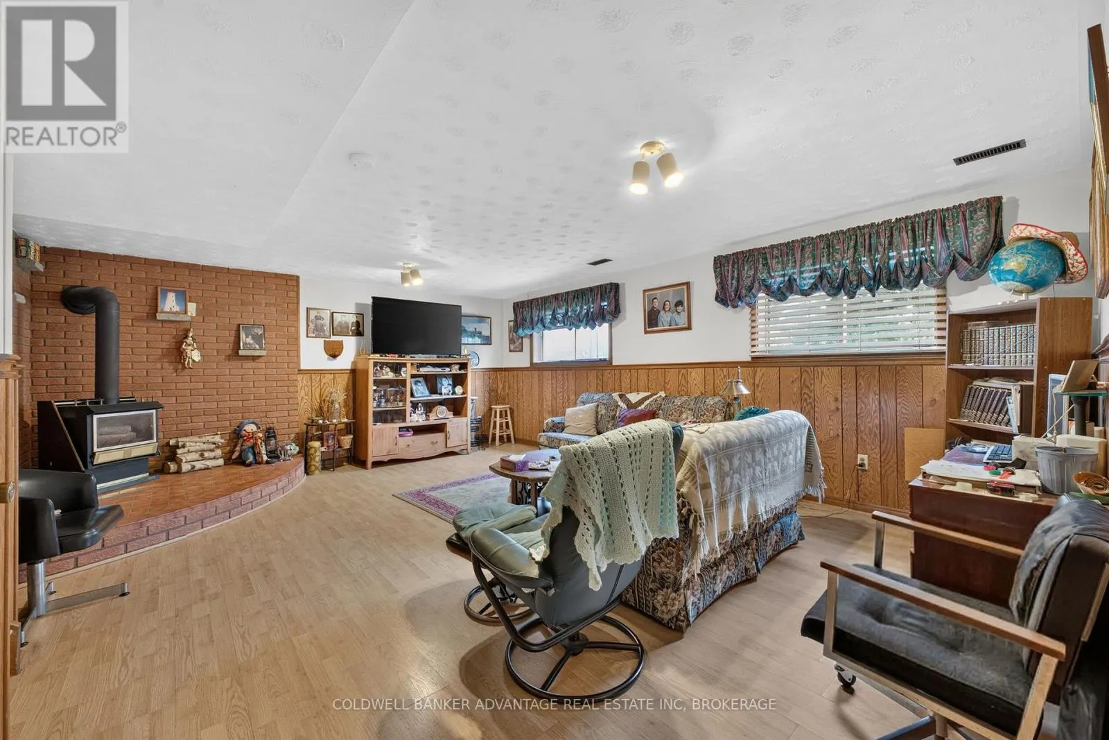 28 GLENPARK COURT