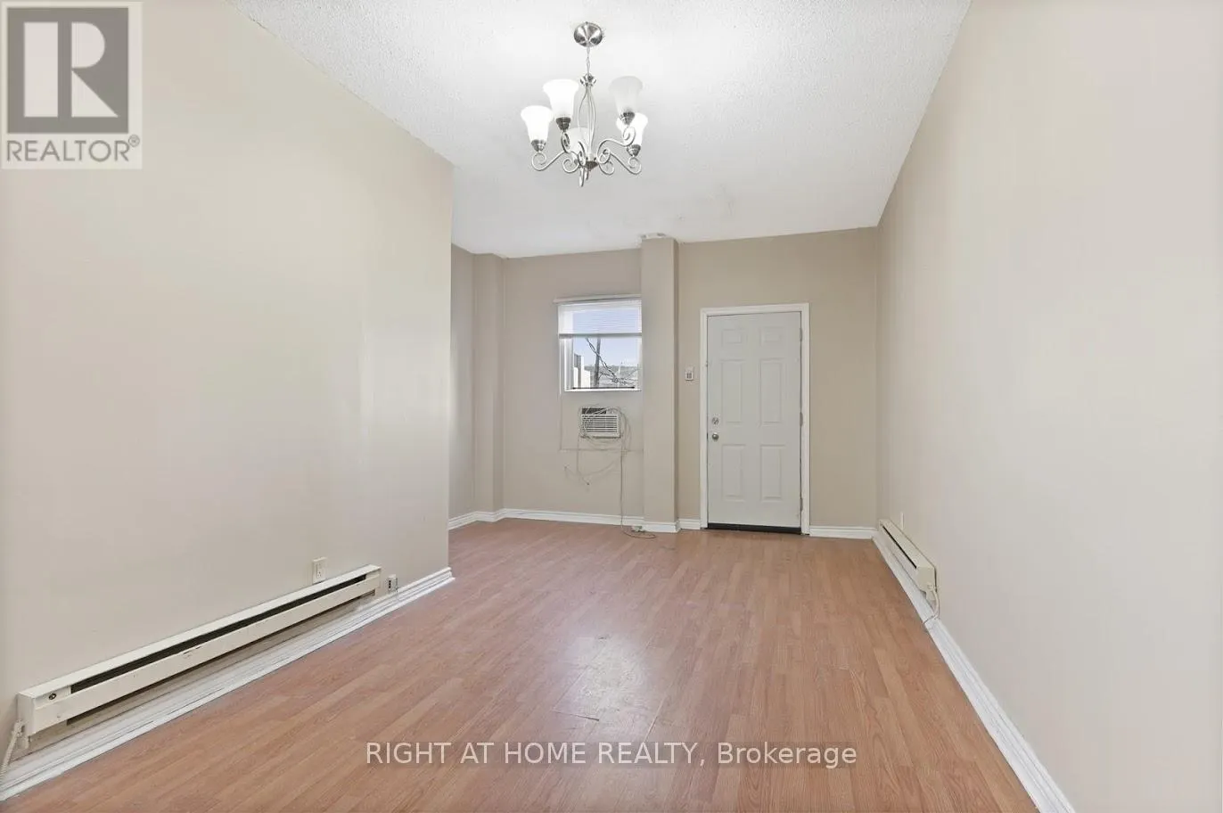 238 KING STREET E