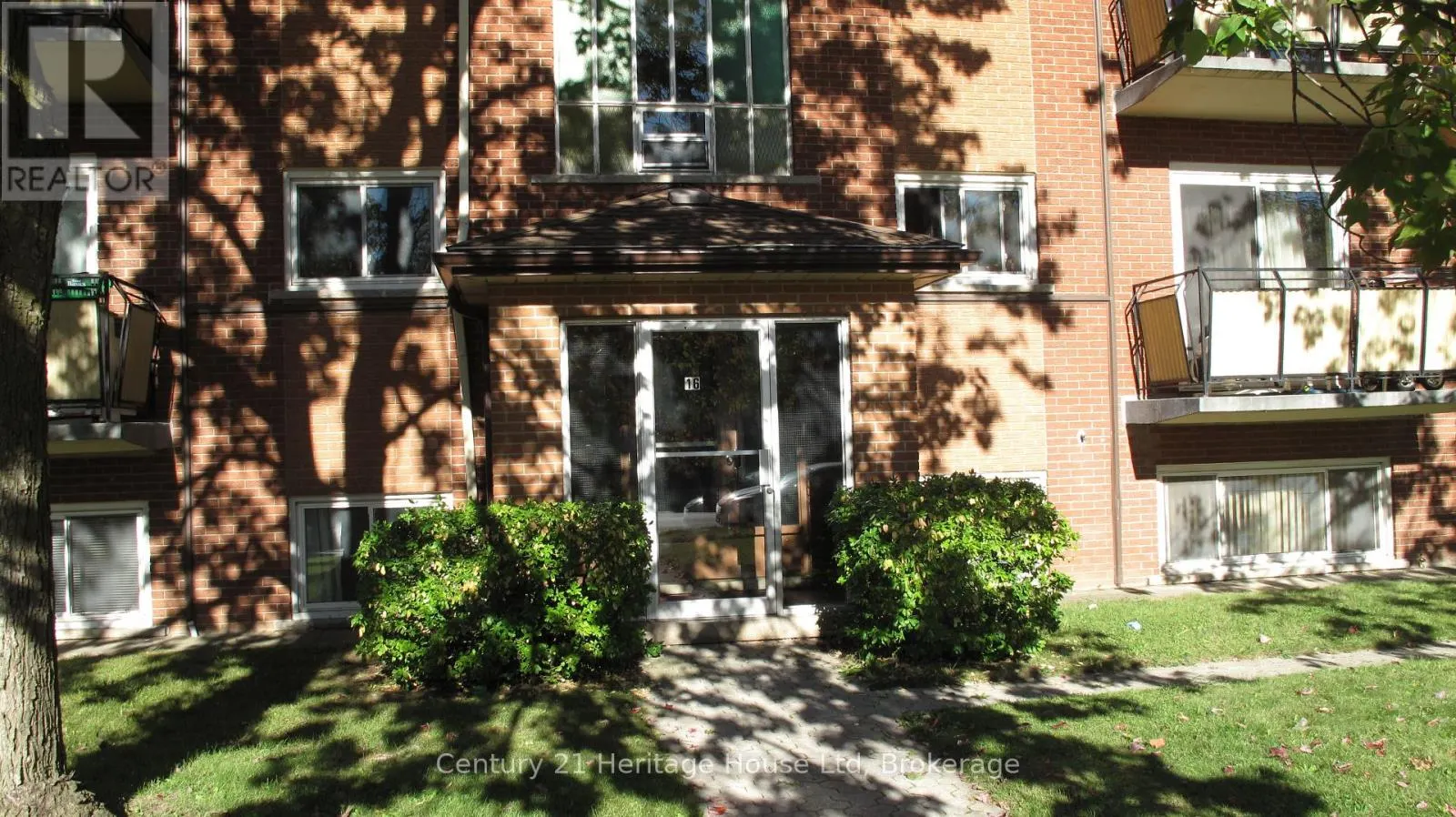 #9 - 16 BRANT AVENUE ##9