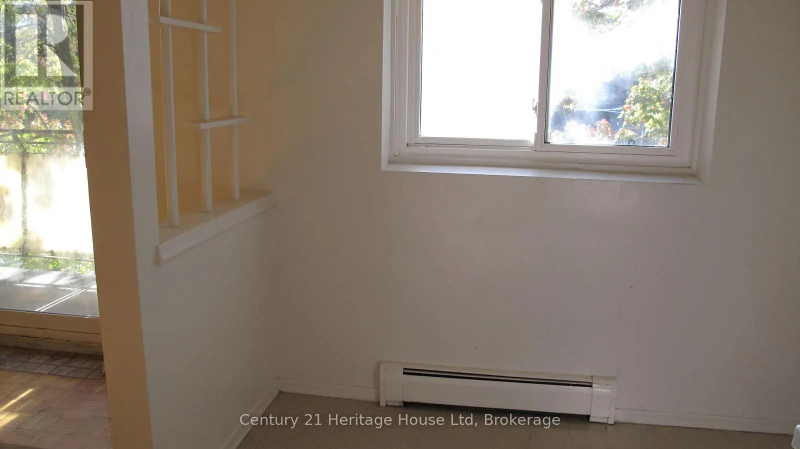 #9 - 16 BRANT AVENUE ##9