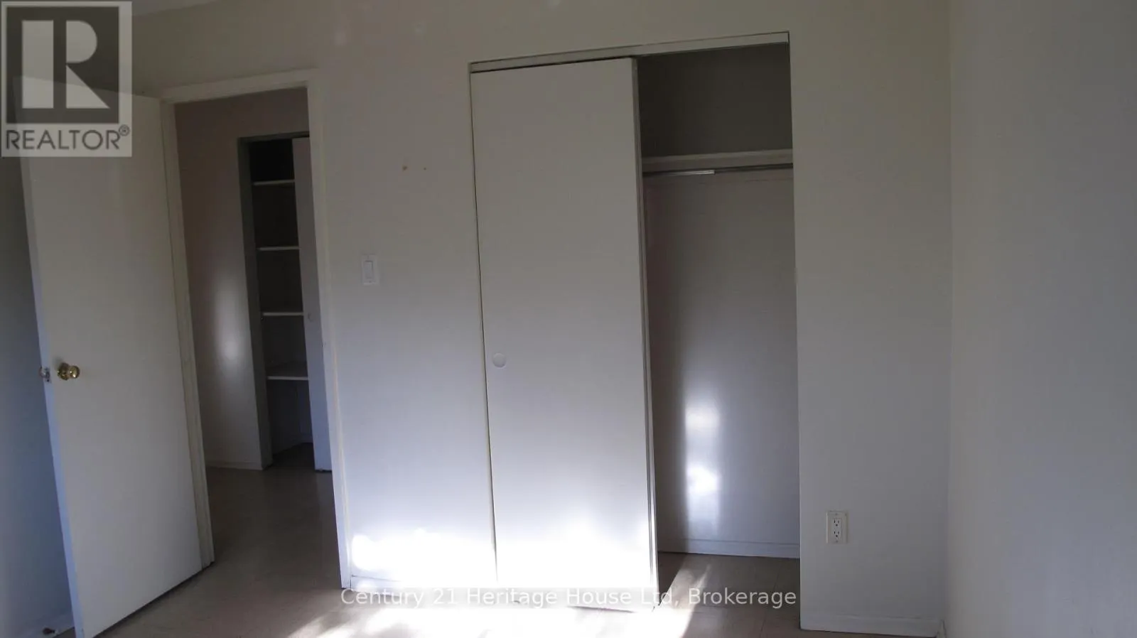 #9 - 16 BRANT AVENUE ##9