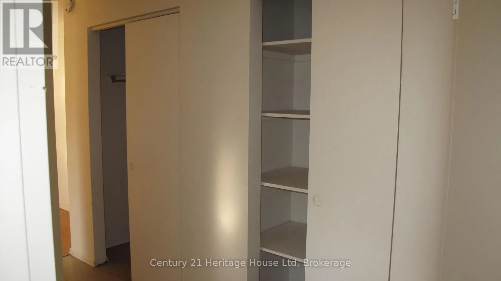 #9 - 16 BRANT AVENUE ##9