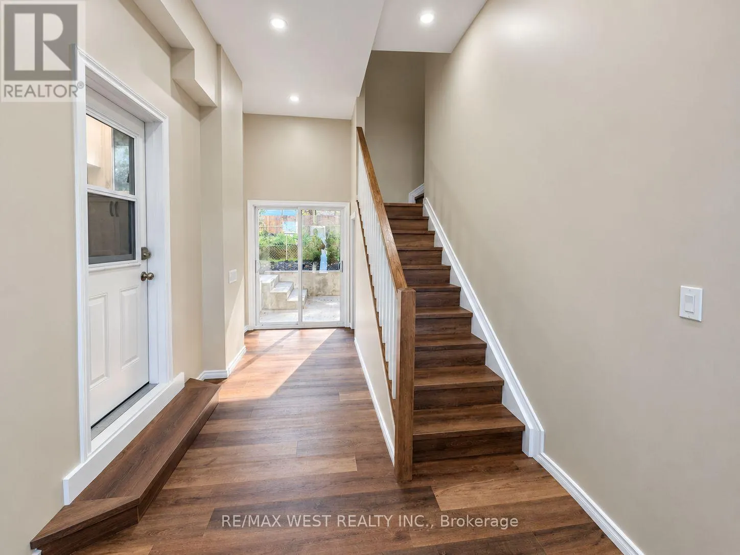 101 LORNE STREET