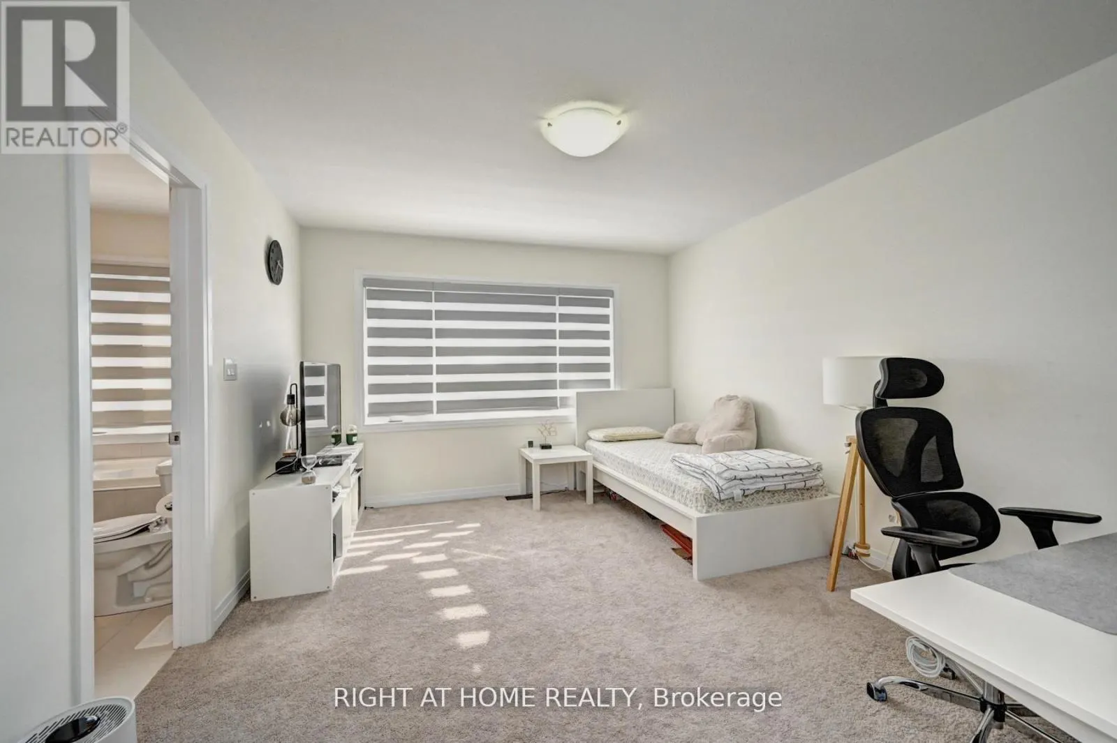 20 - 15 BLACKLOCK STREET