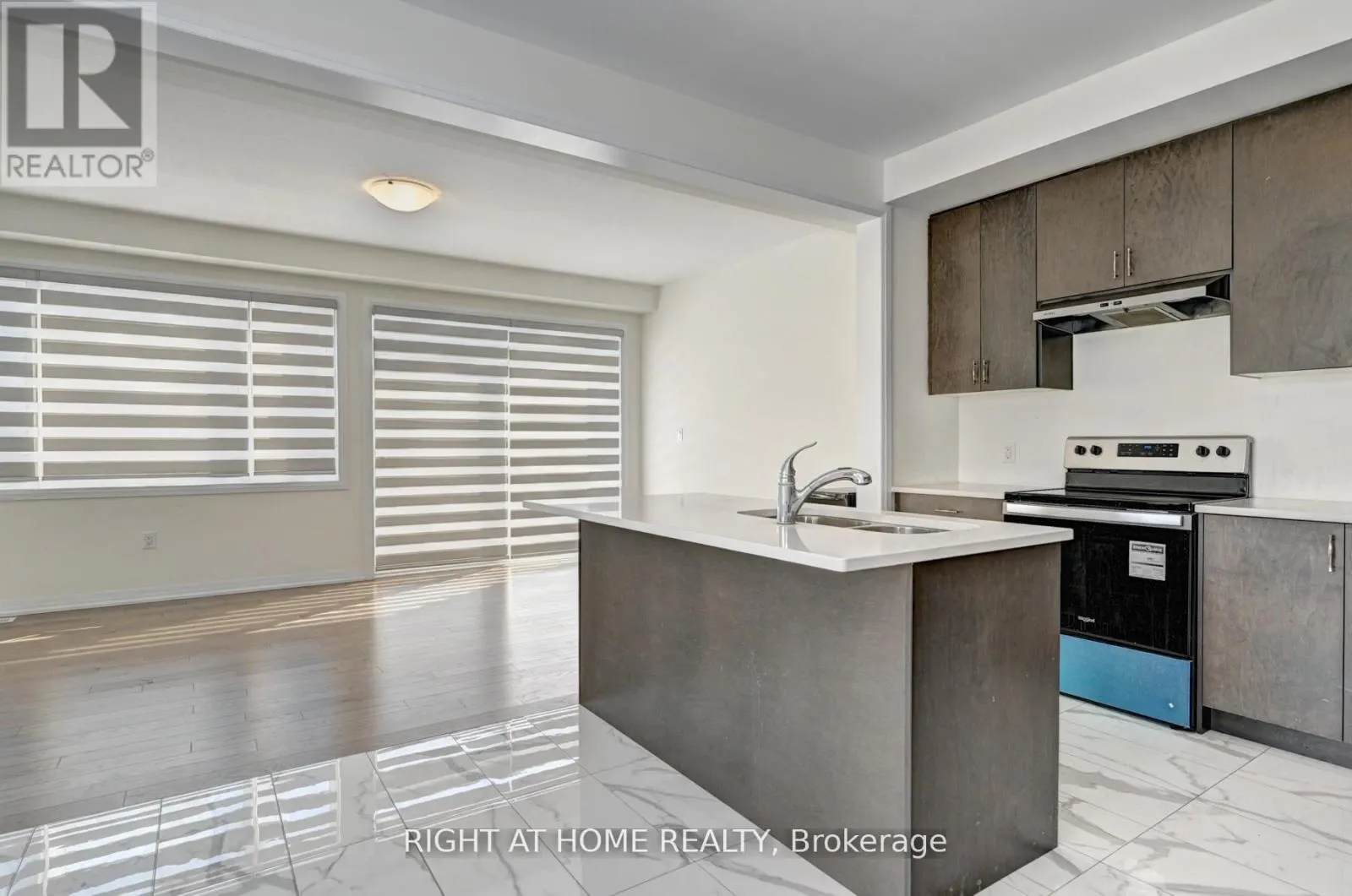 20 - 15 BLACKLOCK STREET