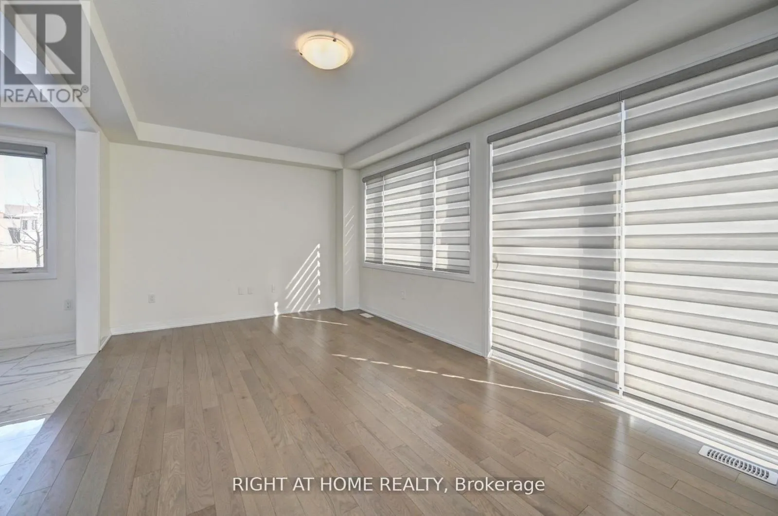 20 - 15 BLACKLOCK STREET