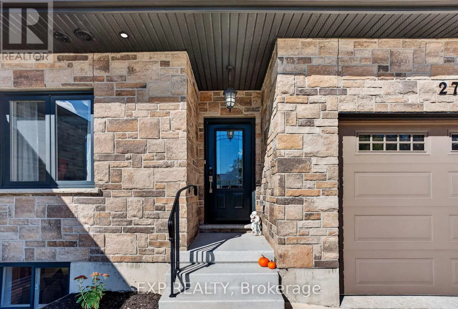 278 MCCOURT PLACE