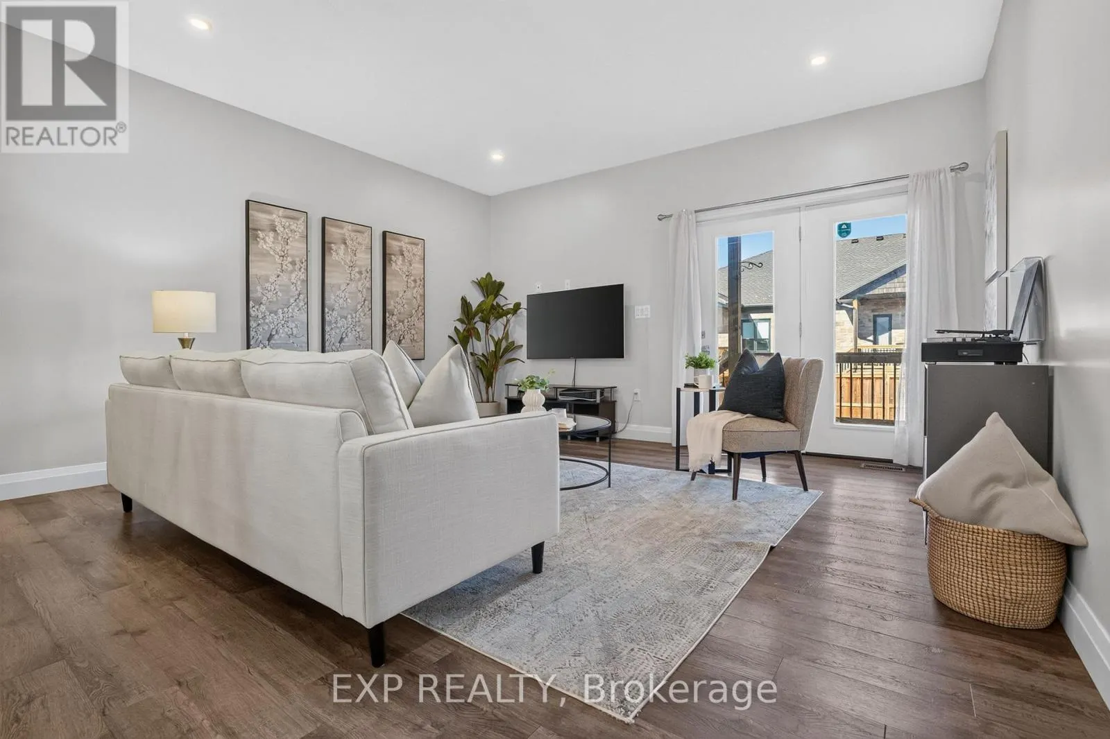 278 MCCOURT PLACE
