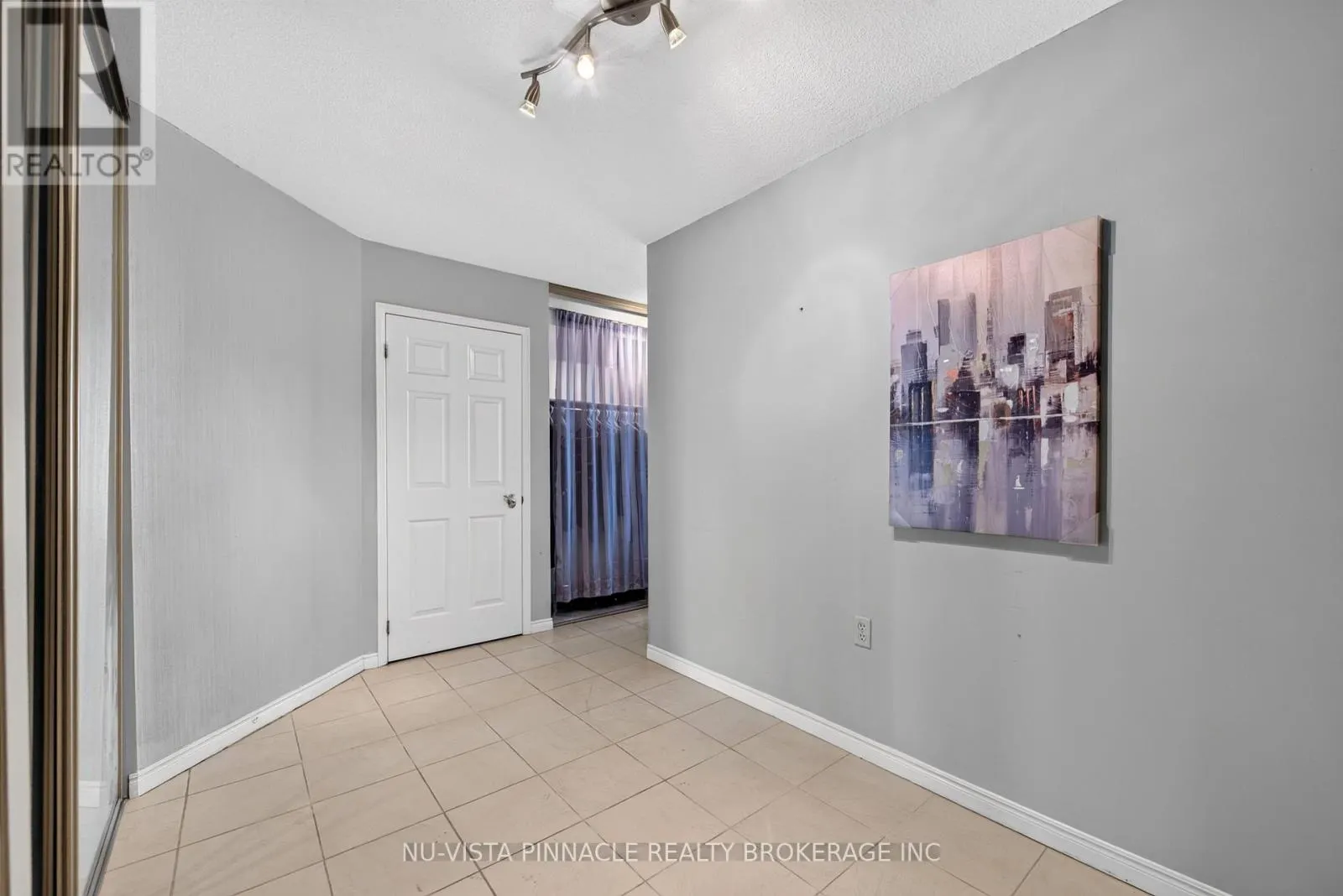 708 - 695 RICHMOND STREET S #708