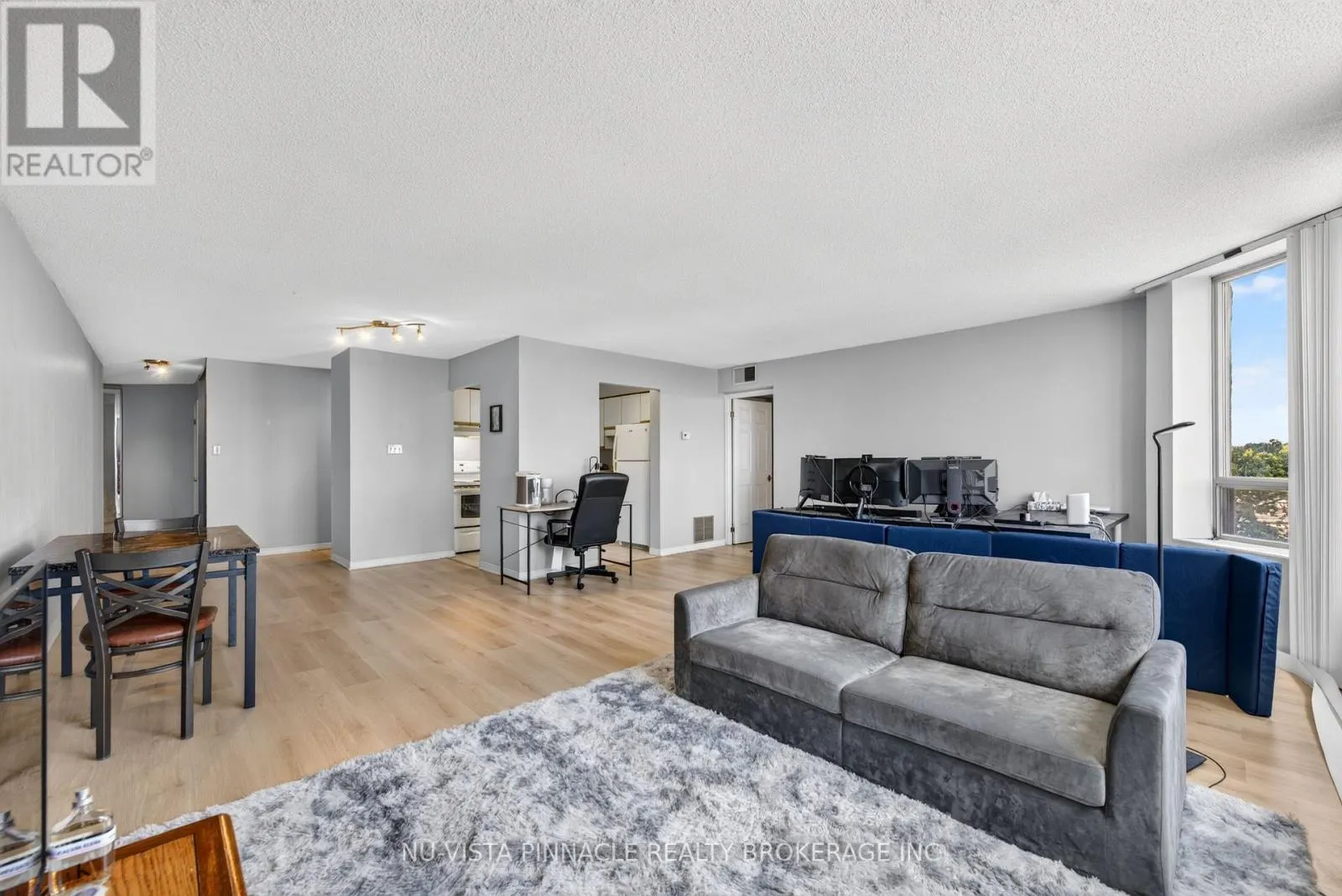 708 - 695 RICHMOND STREET S #708