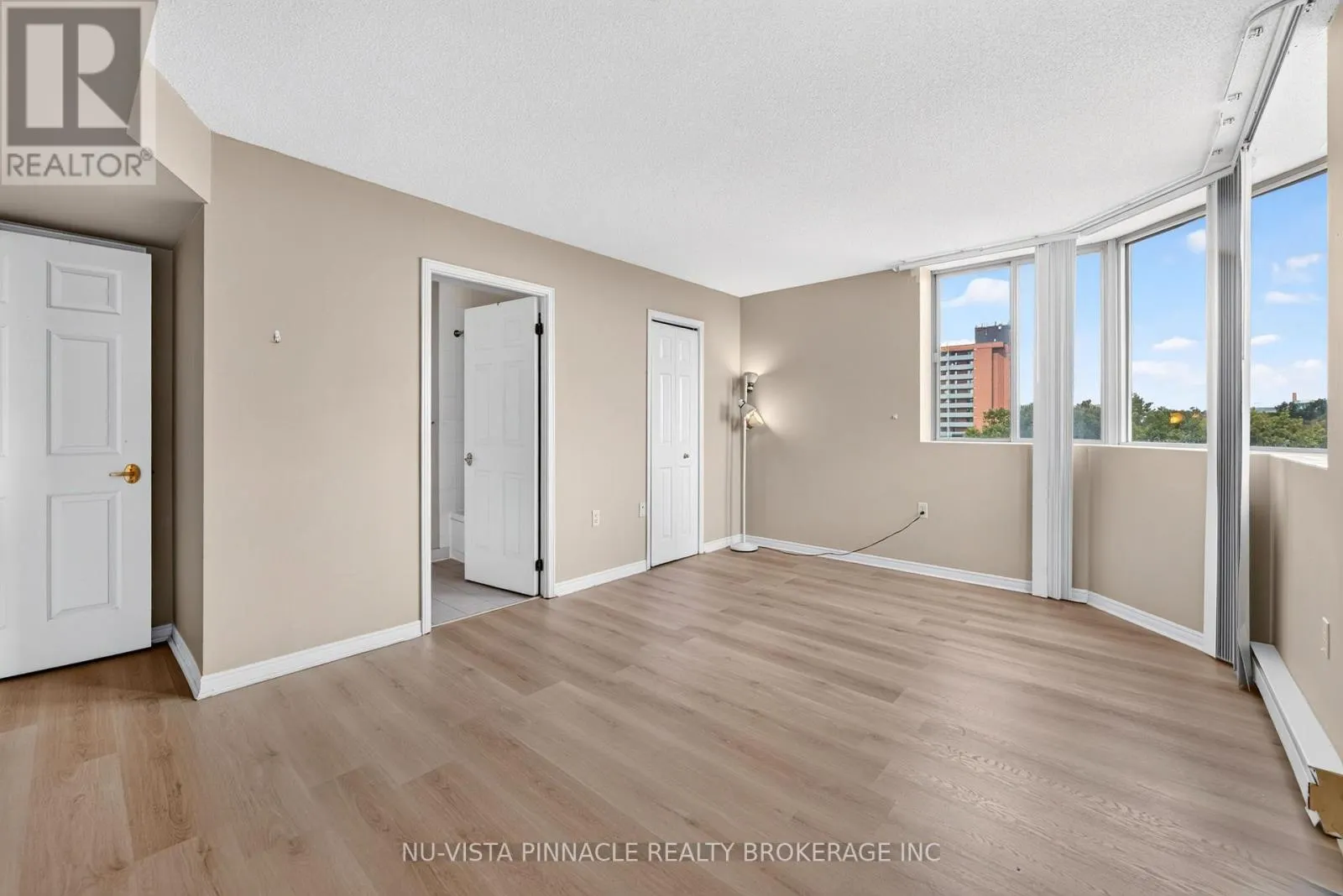 708 - 695 RICHMOND STREET S #708