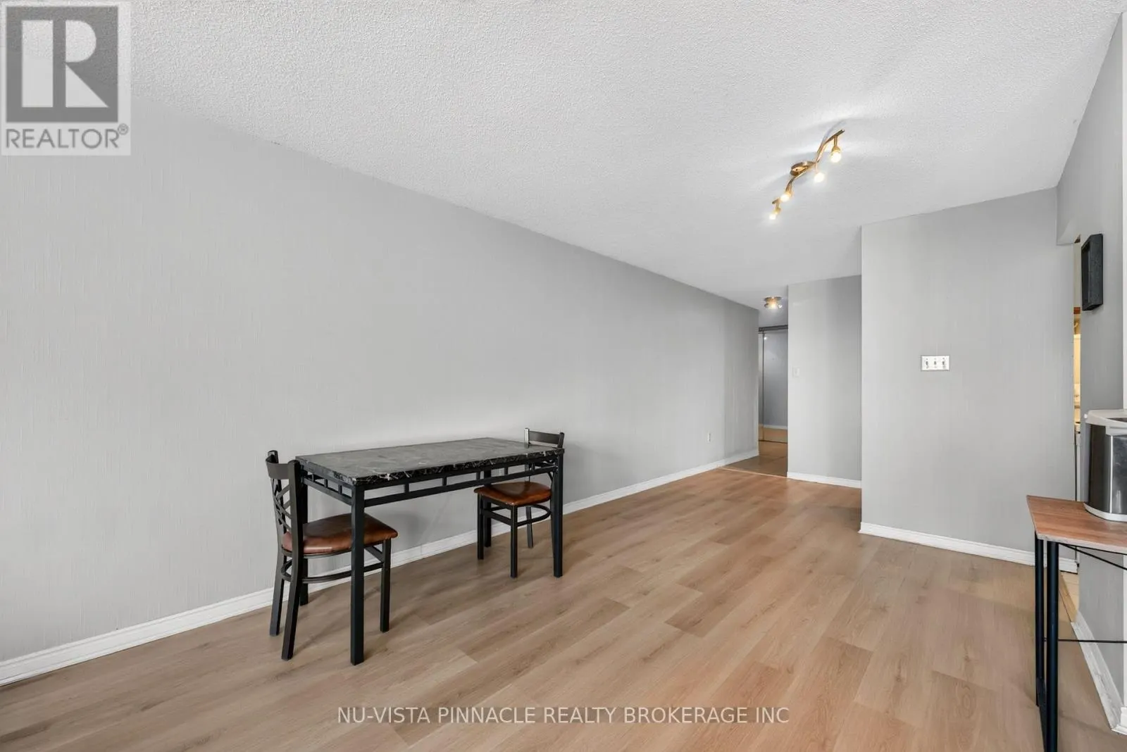 708 - 695 RICHMOND STREET S #708