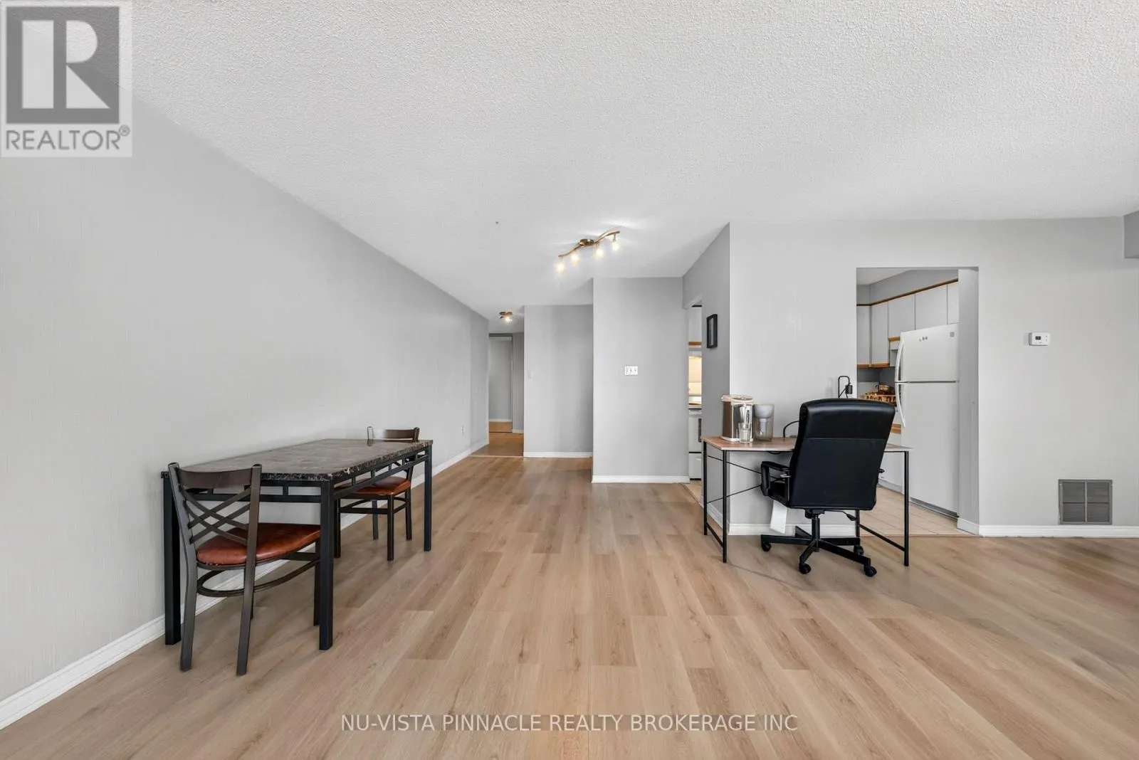 708 - 695 RICHMOND STREET S #708