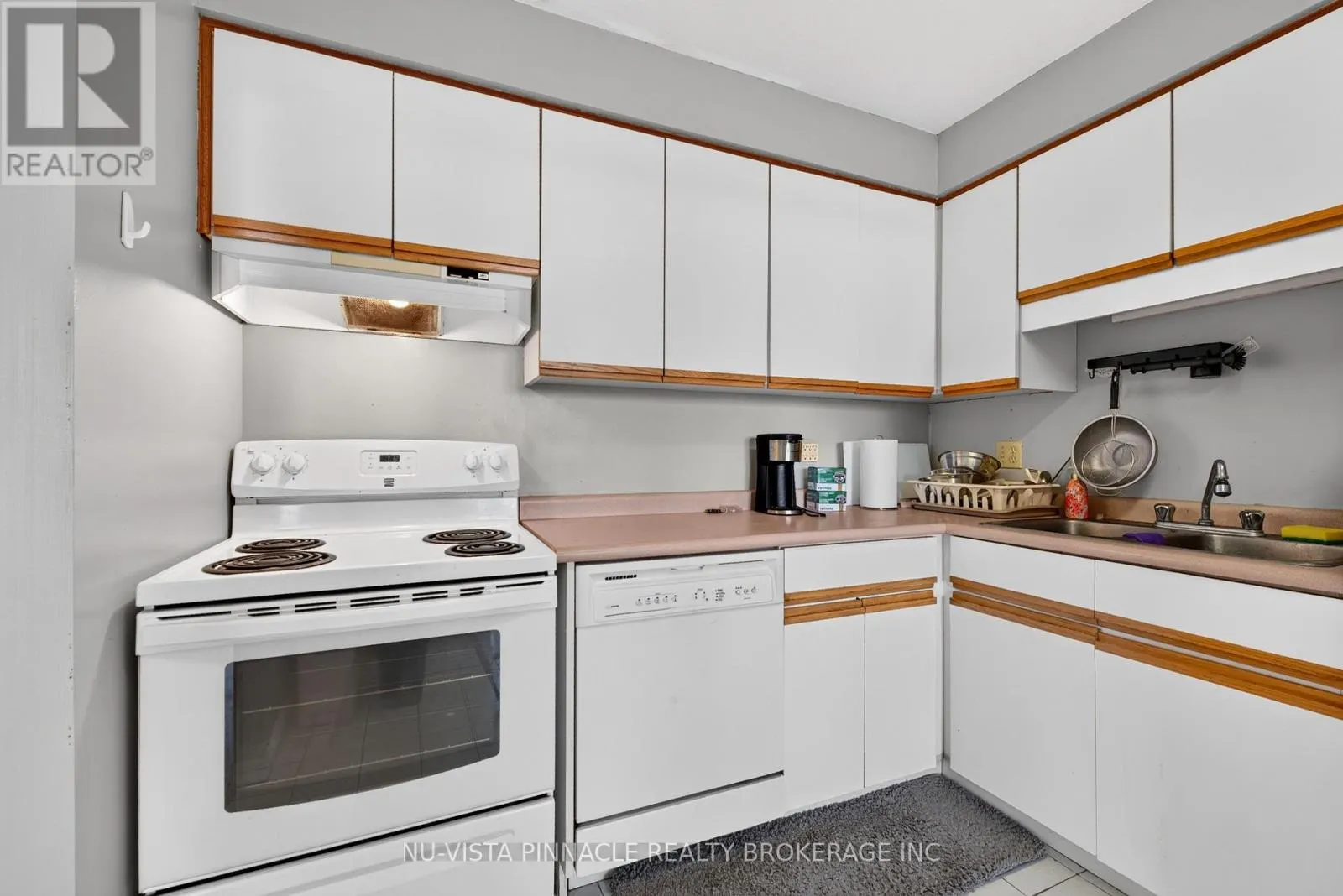 708 - 695 RICHMOND STREET S #708
