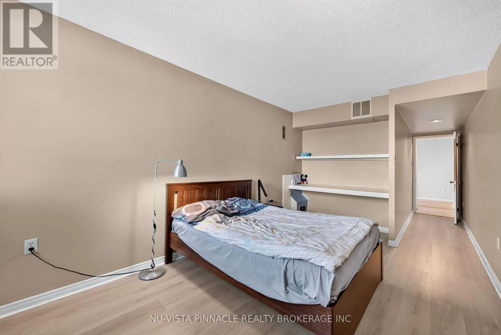 708 - 695 RICHMOND STREET S #708