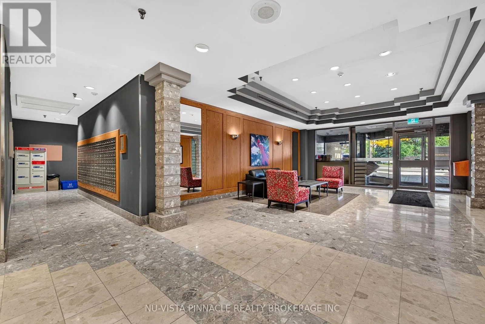 708 - 695 RICHMOND STREET S #708