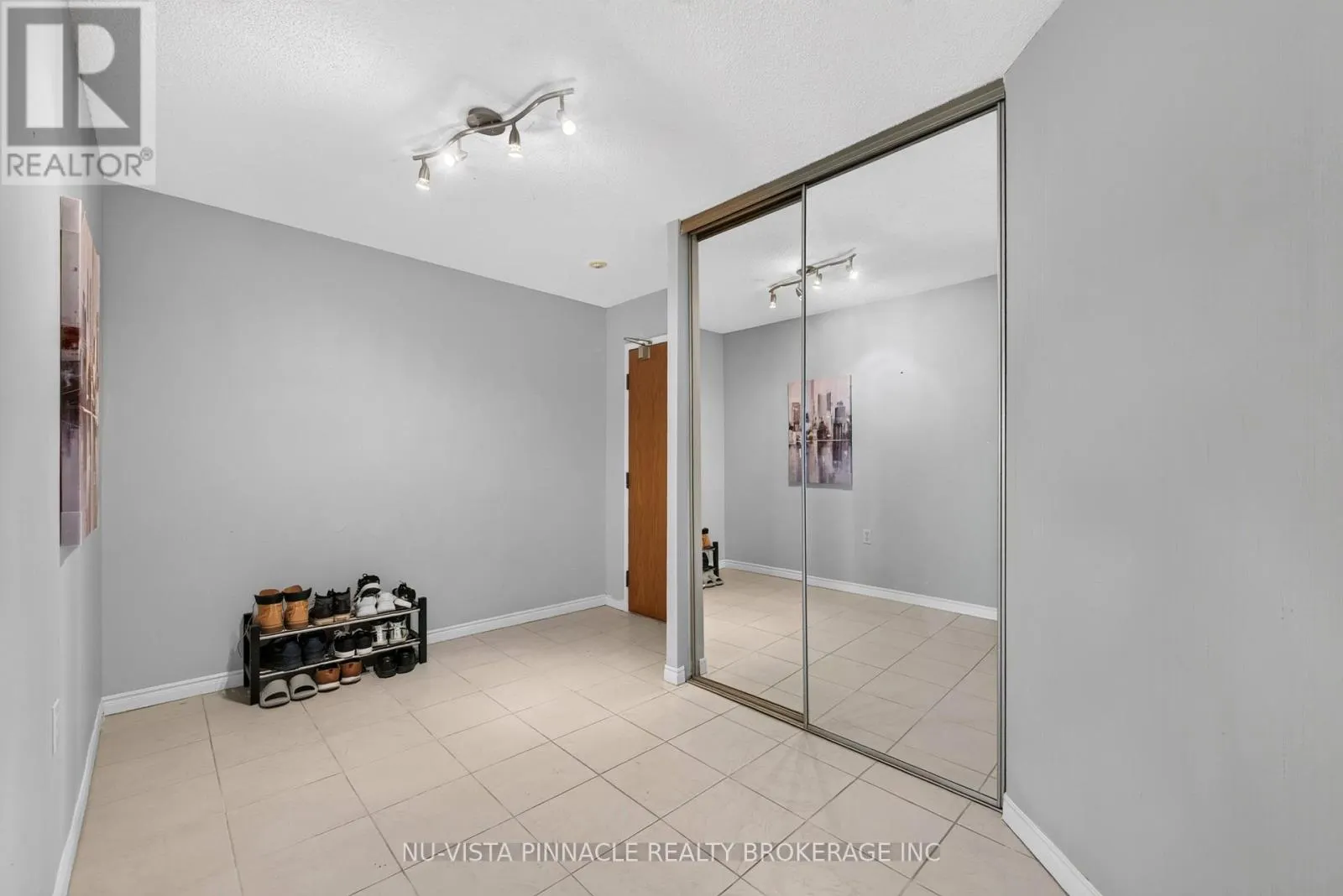 708 - 695 RICHMOND STREET S #708