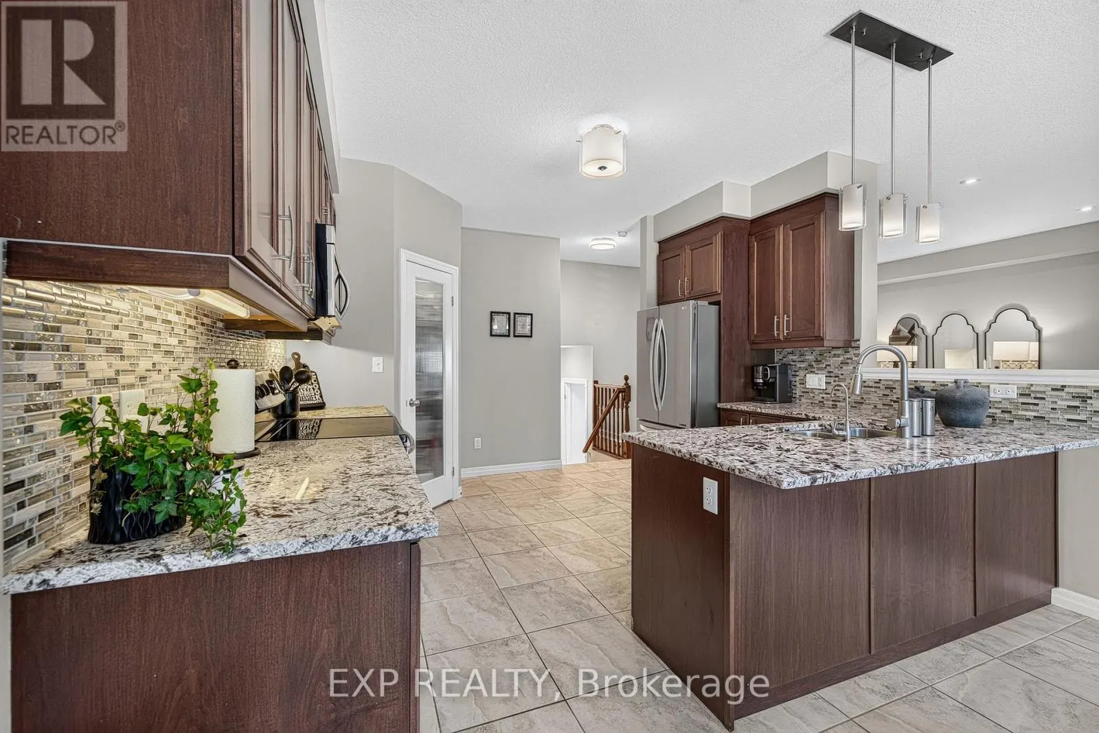 522 WOODBINE AVENUE