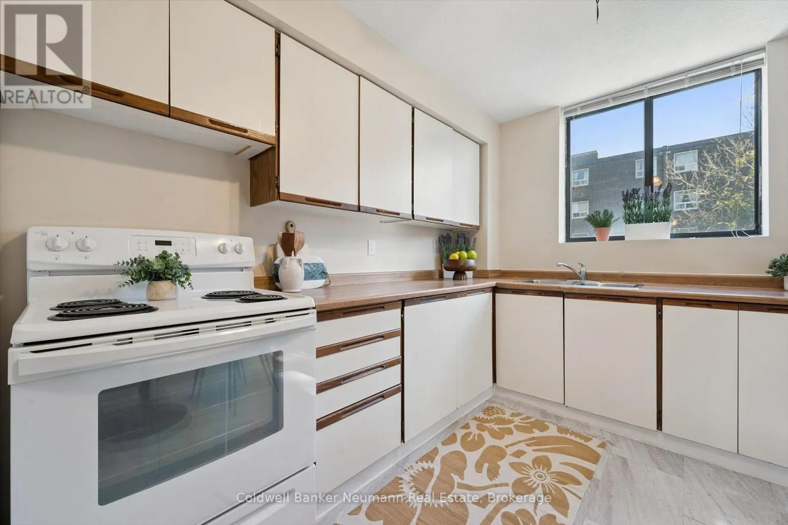 311 - 89 WESTWOOD ROAD #311