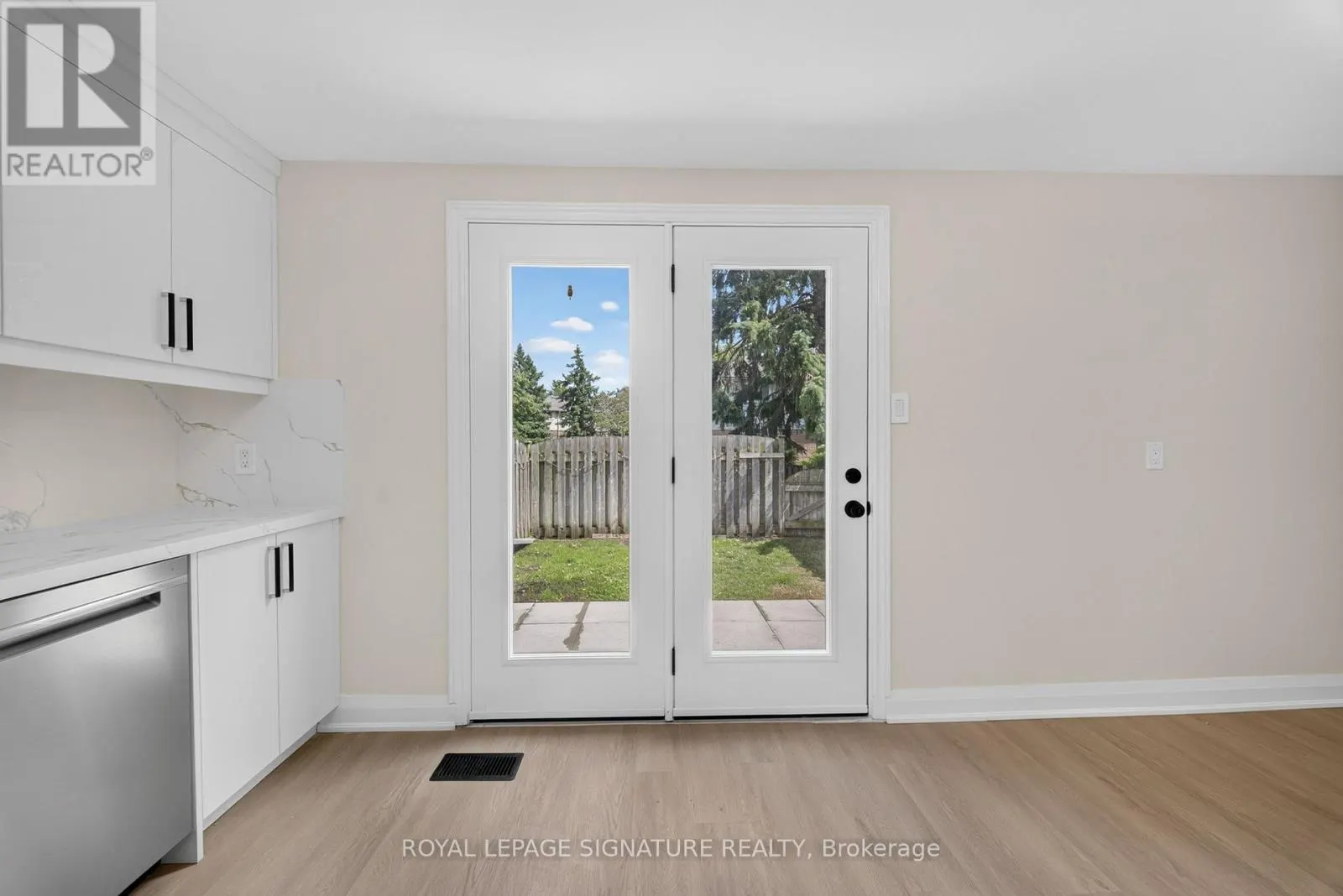 43 - 180 MARKSAM ROAD