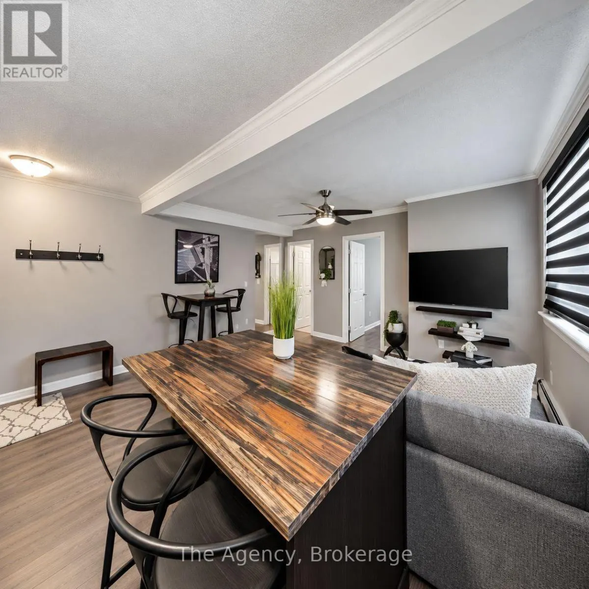 2 - 4538 HURON STREET #2