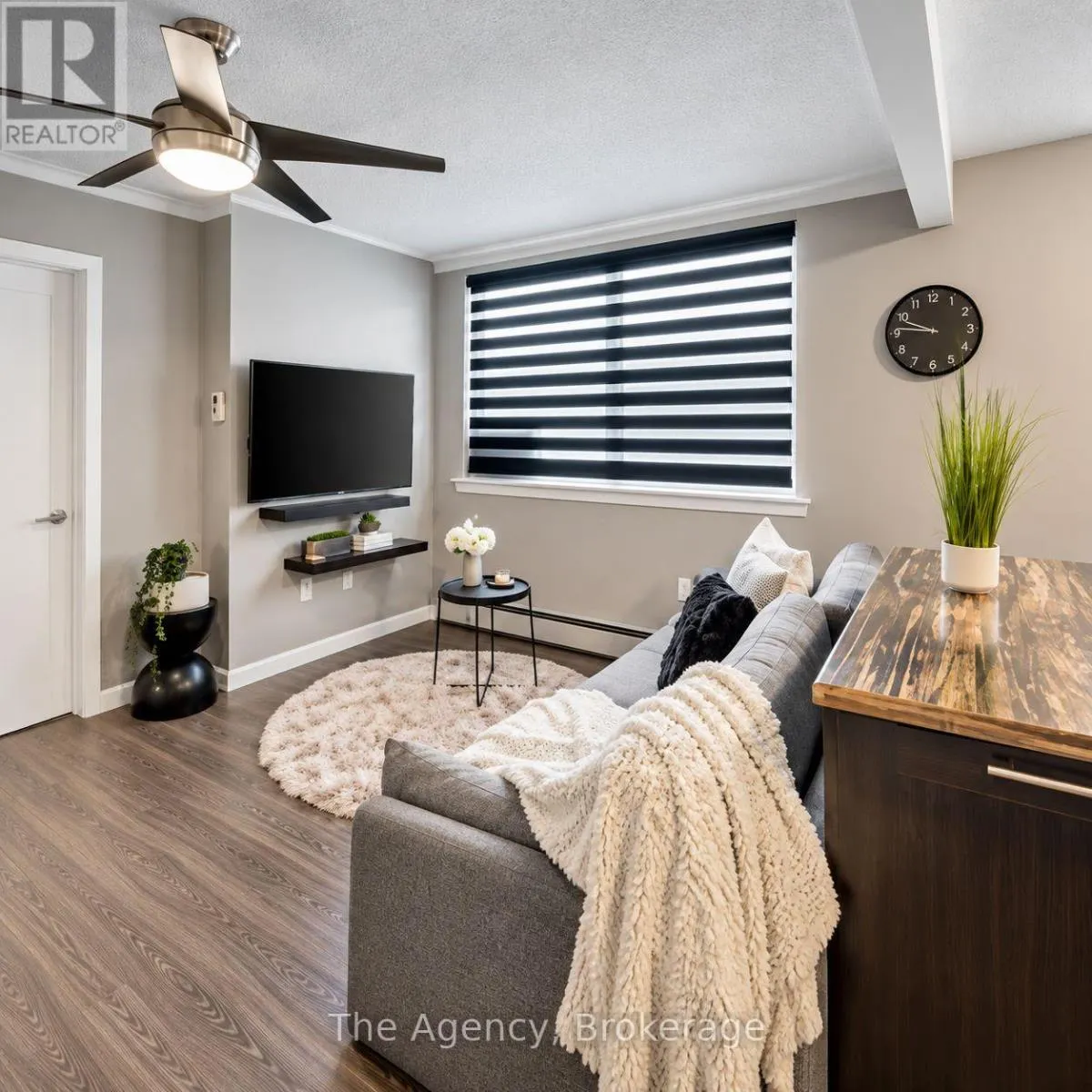 2 - 4538 HURON STREET #2