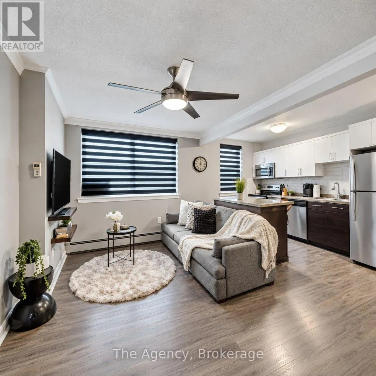 8 - 4538 HURON STREET #8