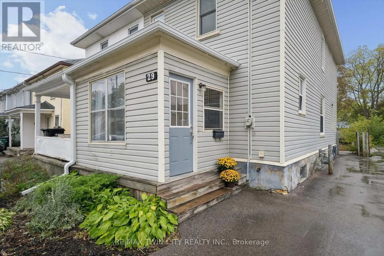 29 VICTORIA AVENUE