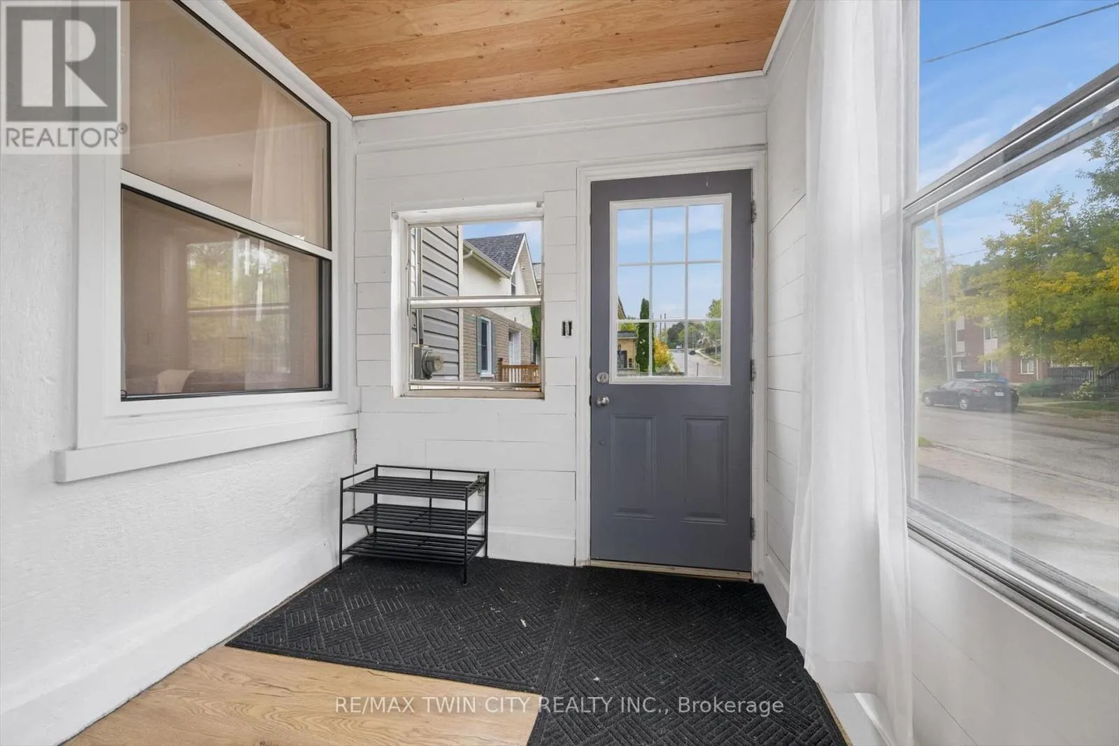 29 VICTORIA AVENUE