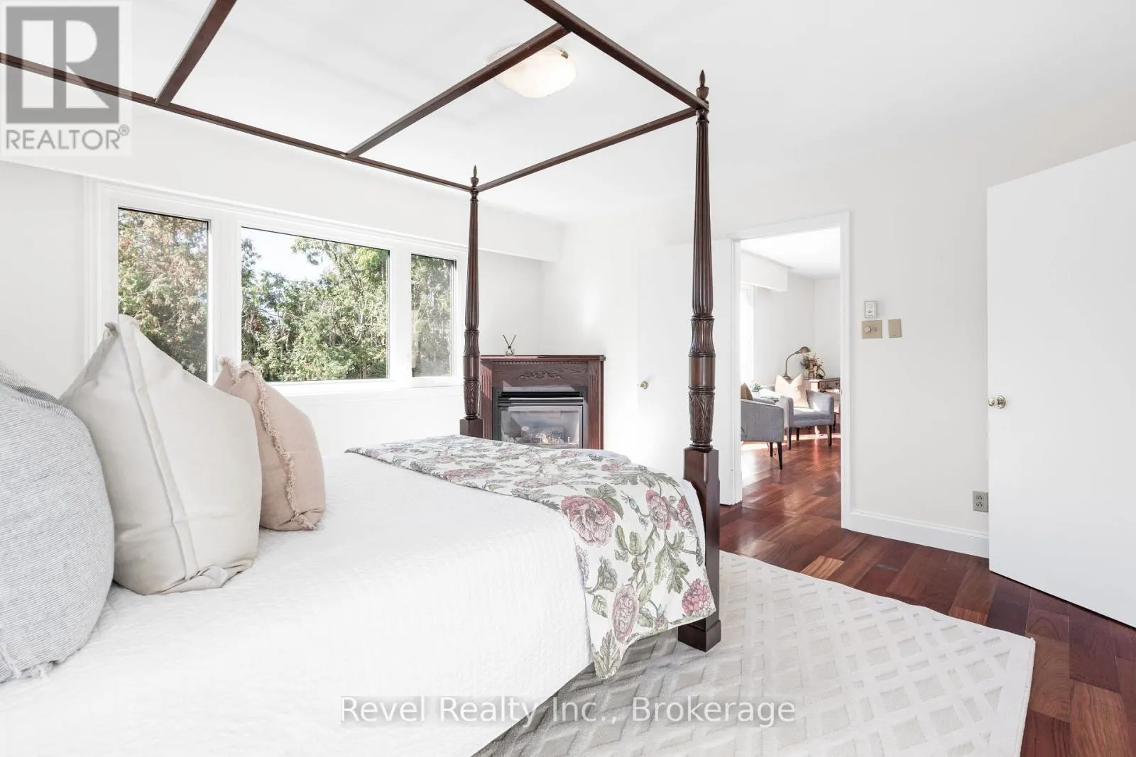 13 SYLVAN CRESCENT