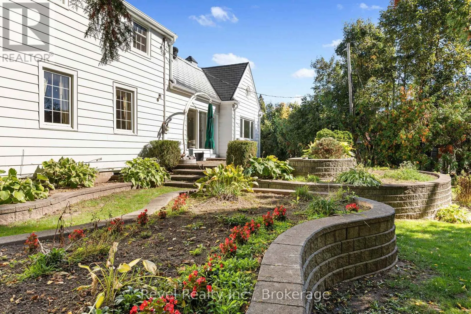 13 SYLVAN CRESCENT