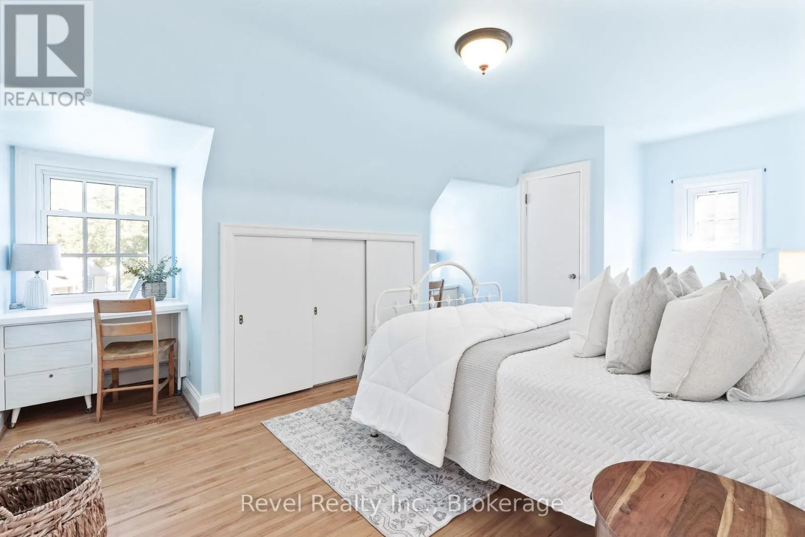 13 SYLVAN CRESCENT