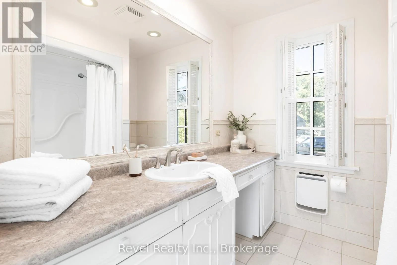 13 SYLVAN CRESCENT