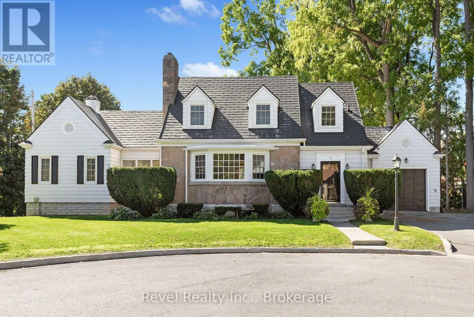 13 SYLVAN CRESCENT