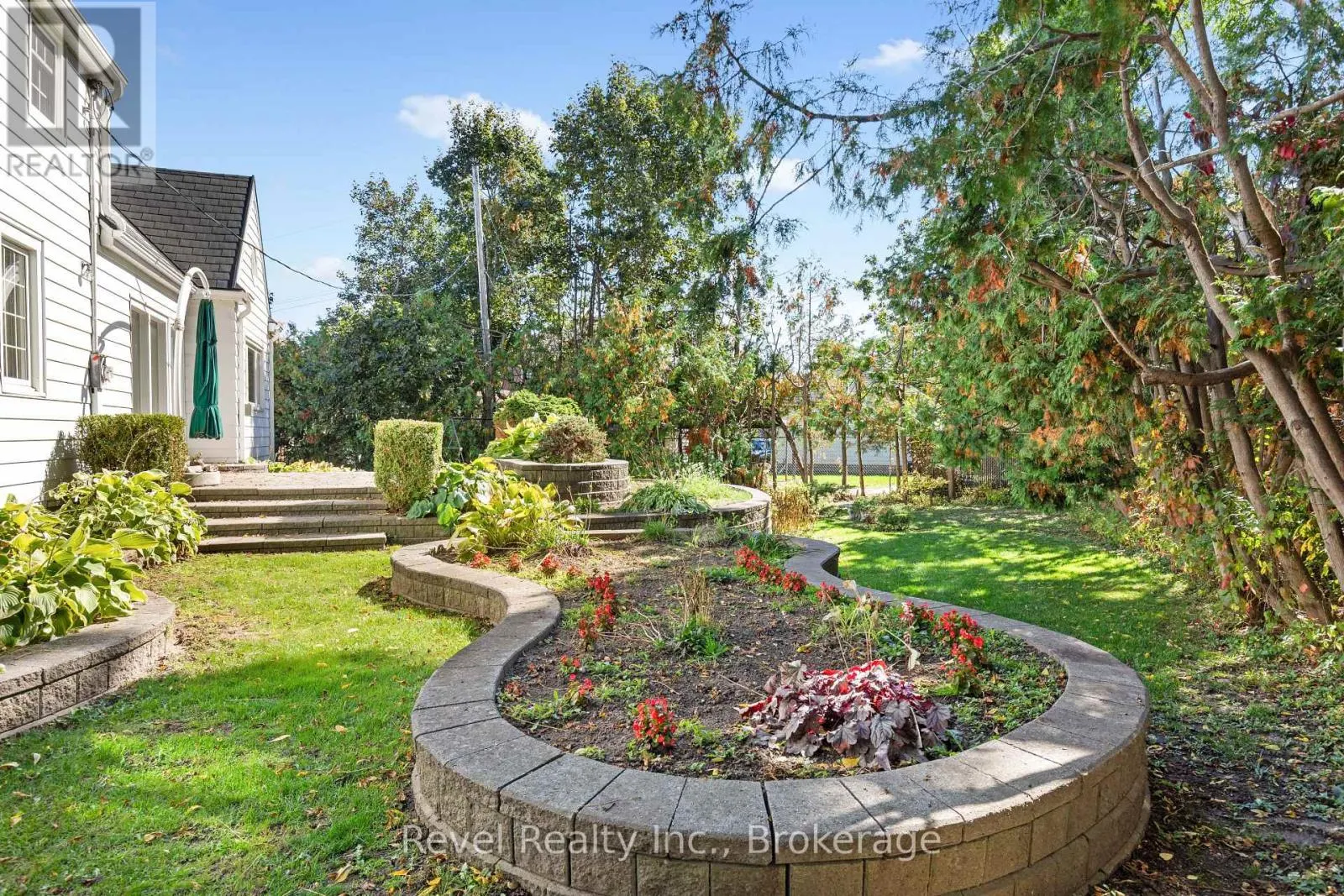 13 SYLVAN CRESCENT