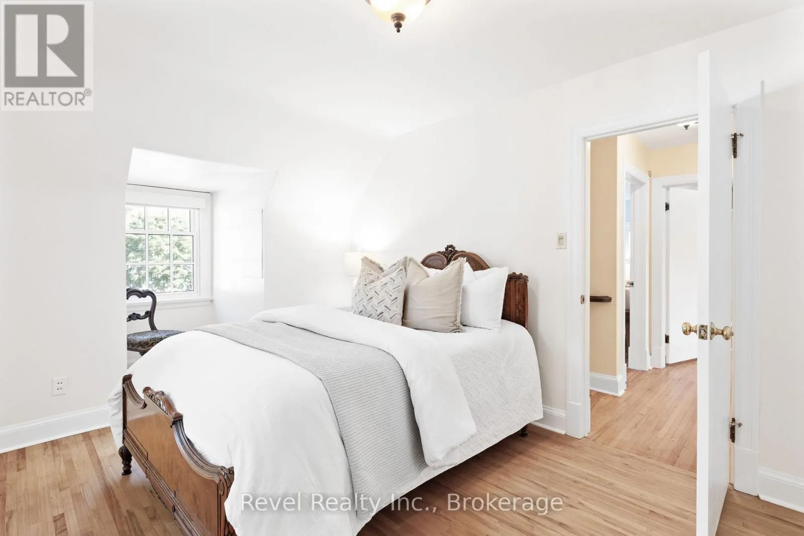 13 SYLVAN CRESCENT