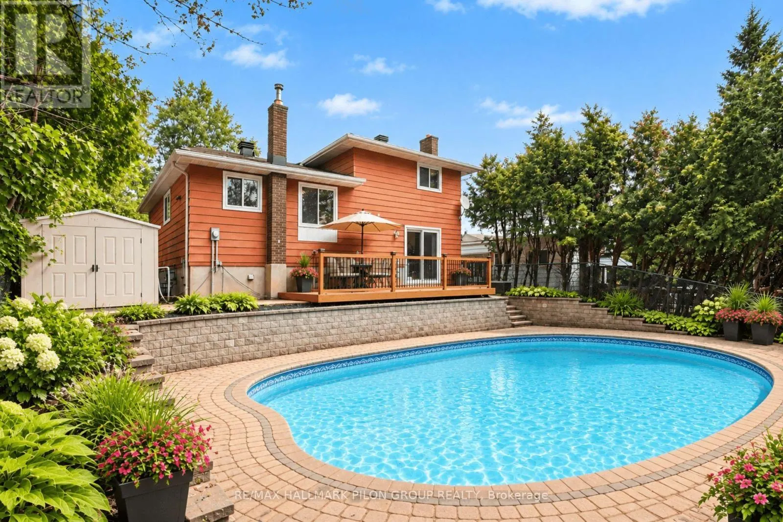16 EASTPARK DRIVE